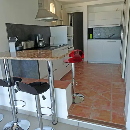 شقة So Leil So Fun A - 45m2 - Grand Lit 180 - A Pied - Wifi Fibre - Terrasse