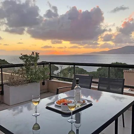 So Leil So Fun A - 45m2 - Grand Lit 180 - A Pied - Wifi Fibre - Terrasse *