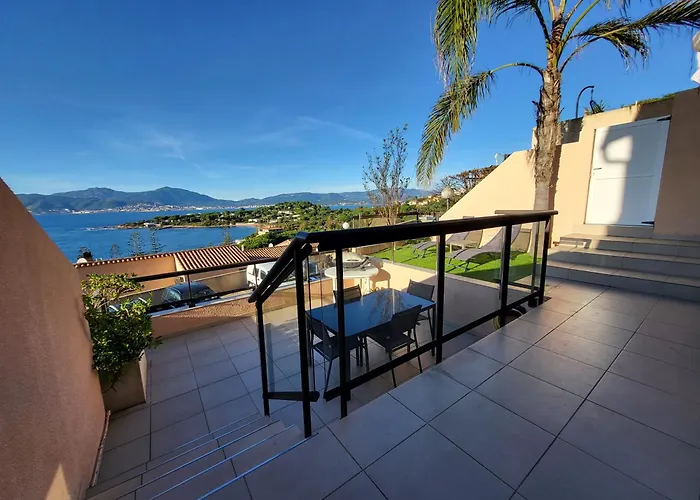 Daire So Leil So Fun A - 45m2 - Grand Lit 180 - A Pied - Wifi Fibre - Terrasse Porticcio (Corsica)